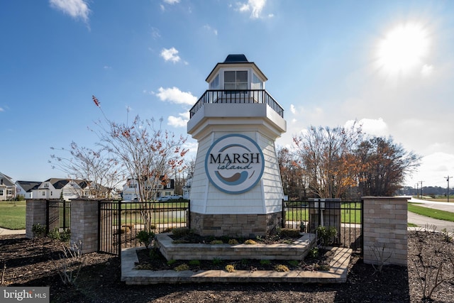 view of community / neighborhood sign