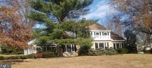 view of front of home with a front yard