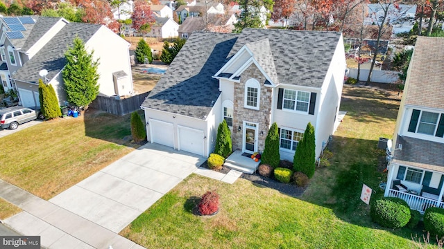 view of front of property with a front yard