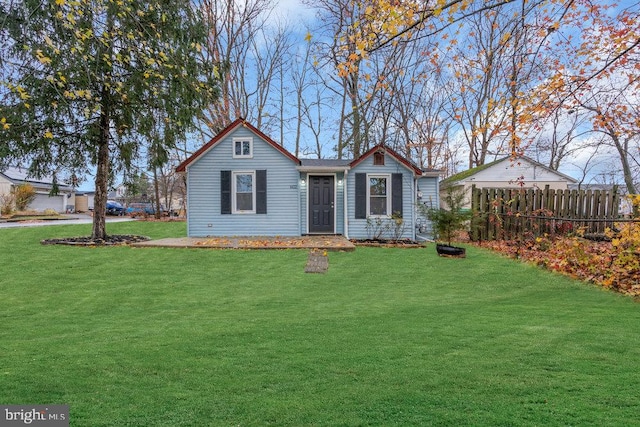 view of front of home with a front yard