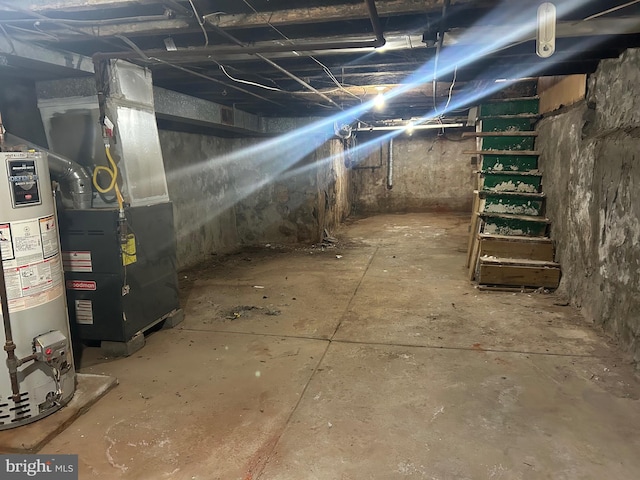 1907 Page St, Philadelphia, PA 19121 - unfinished below grade area with water heater and heating unit