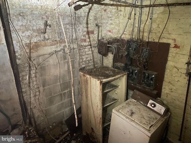 utility room featuring washer / clothes dryer