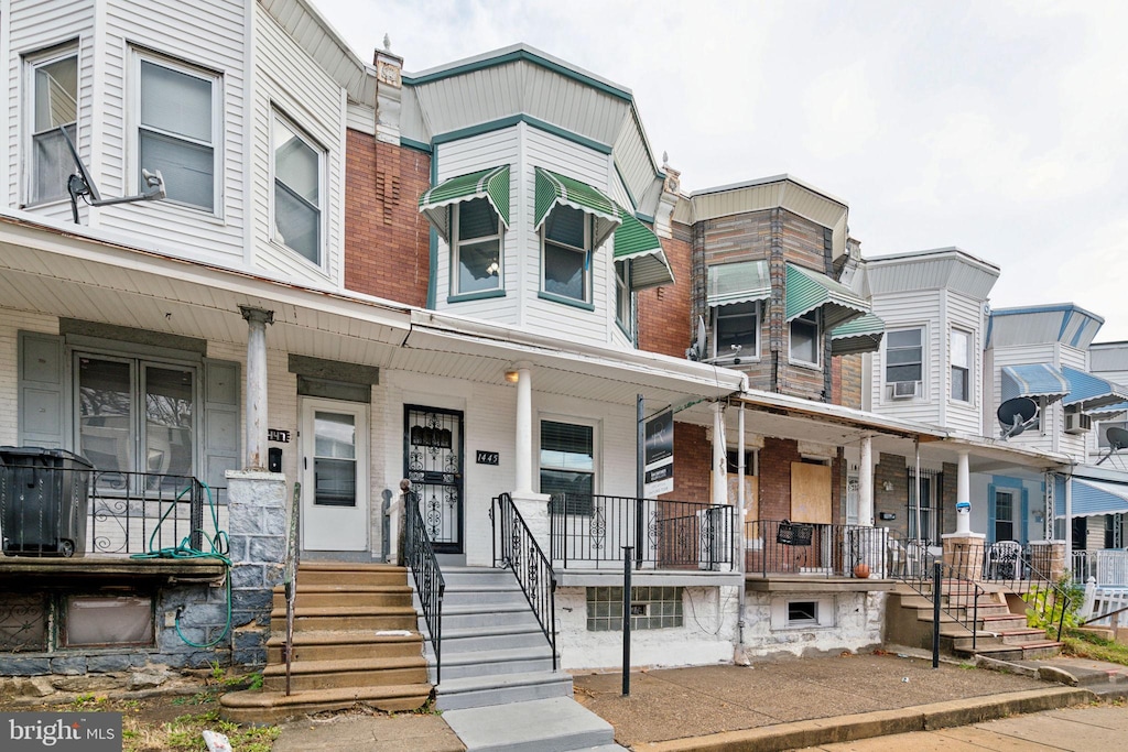 multi unit property with a porch