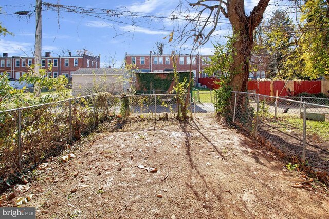 3917 Ridgewood Ave, Baltimore, MD 21215 - view of yard