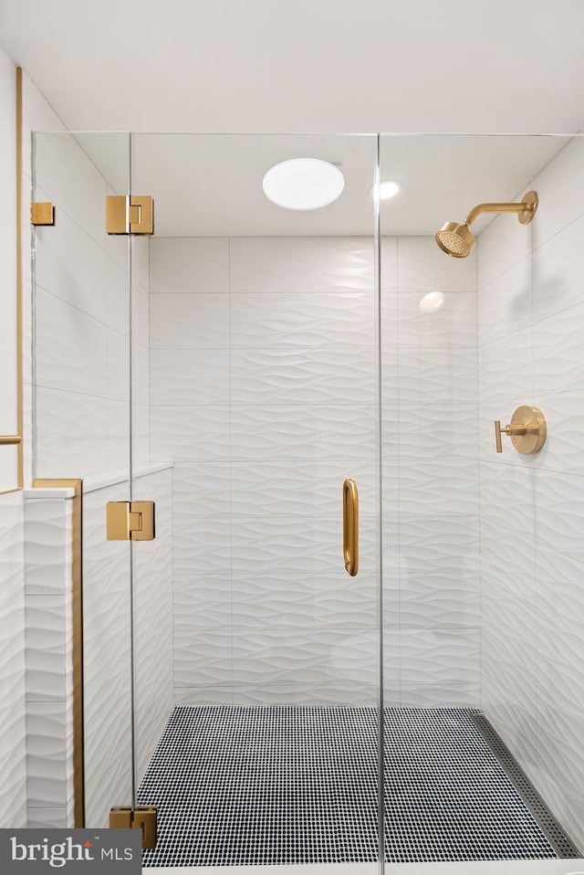 bathroom with walk in shower