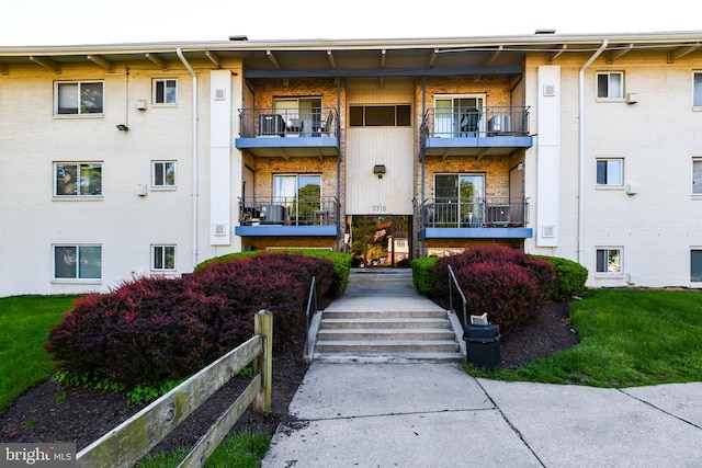 view of building exterior