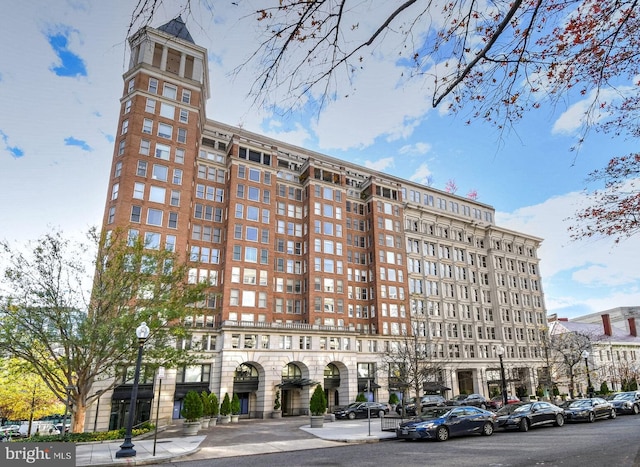601 Pennsylvania Ave NW Unit 1003N, Washington, DC 20004 - view of apartment building / complex