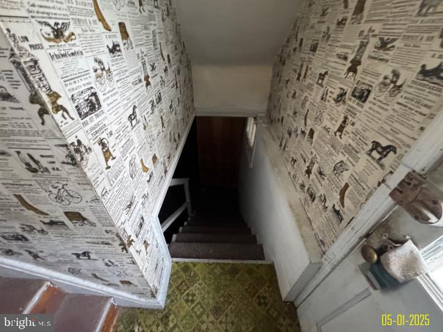 6410 Laurel Dr, Gwynn Oak, MD 21207 - view of stairway