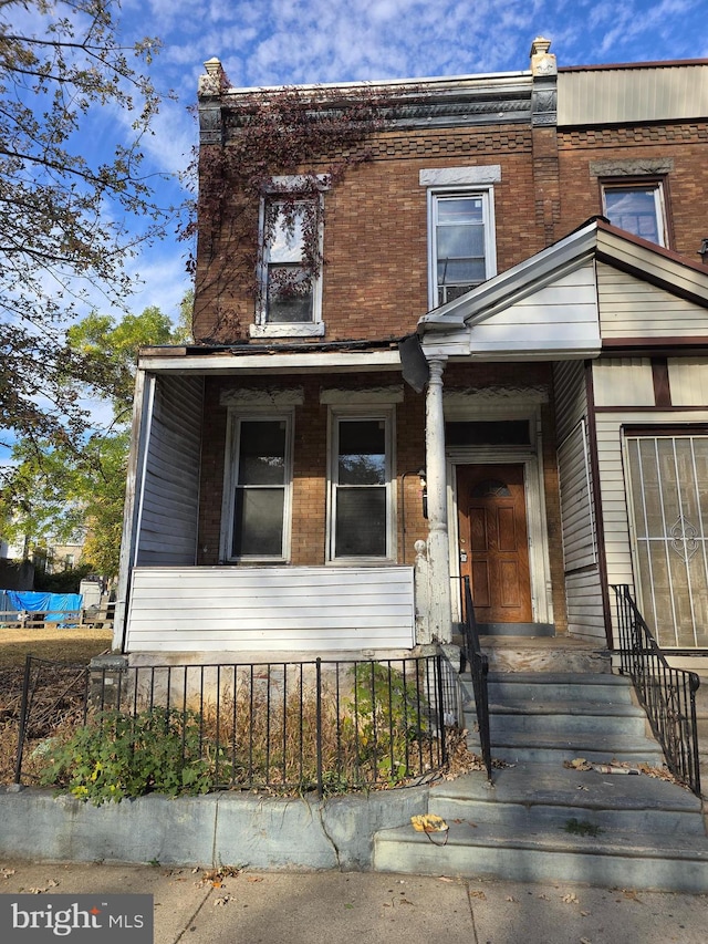 view of front of house