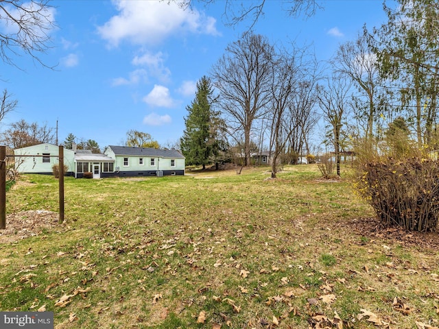 9732 Garis Shop Rd, Hagerstown, MD 21740 - view of grassy yard