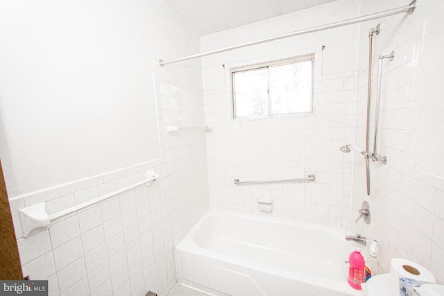 3 New Hampshire Ln Unit A, Whiting, NJ 08759 - full bathroom featuring tile walls, bathtub / shower combination, and toilet