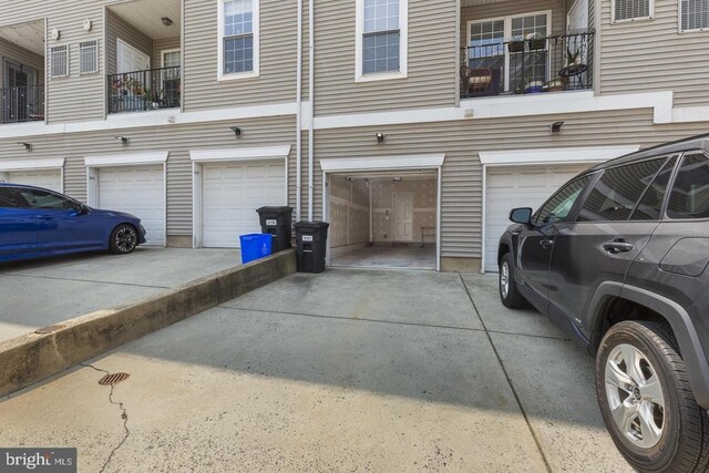 3121 W Thompson St, Philadelphia, PA 19121 - garage featuring driveway