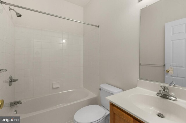 3121 W Thompson St, Philadelphia, PA 19121 - bathroom featuring toilet, vanity, and shower / bath combination