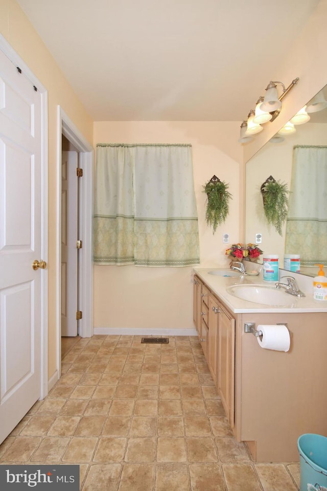 bathroom featuring sink