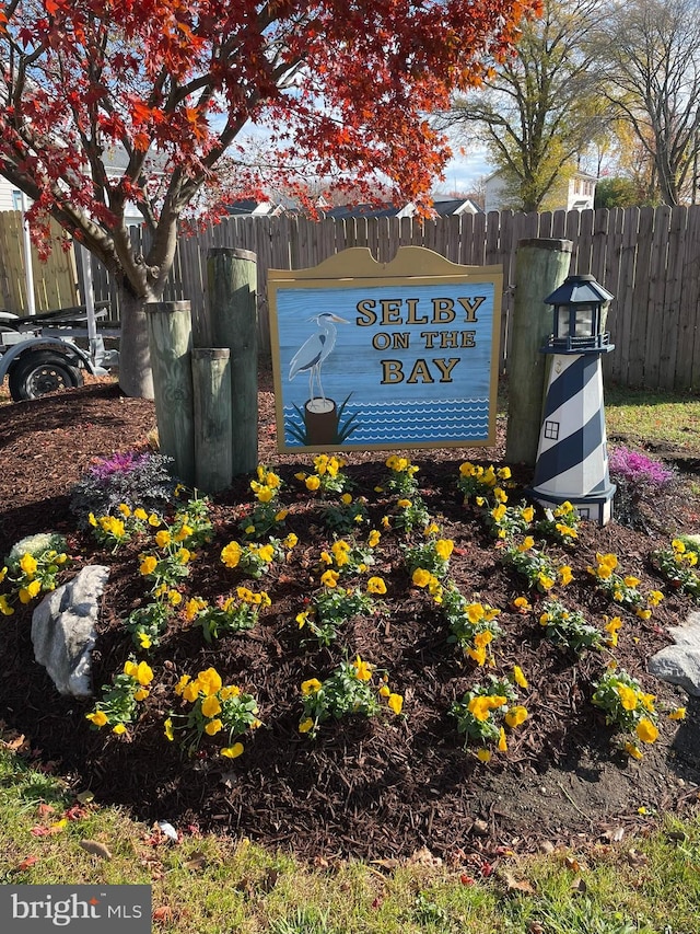 view of community / neighborhood sign