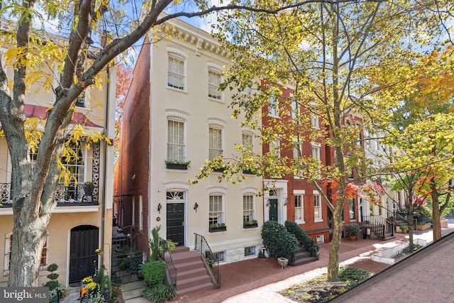 view of italianate house