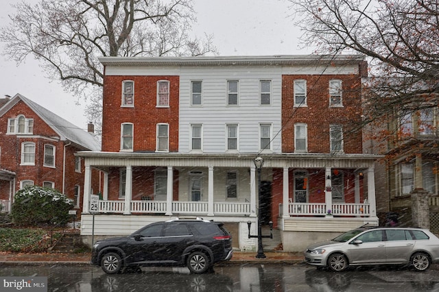 view of front of home with a porch