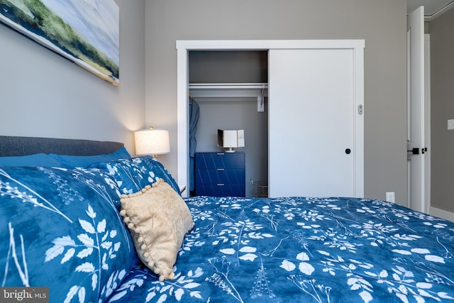 bedroom featuring a closet