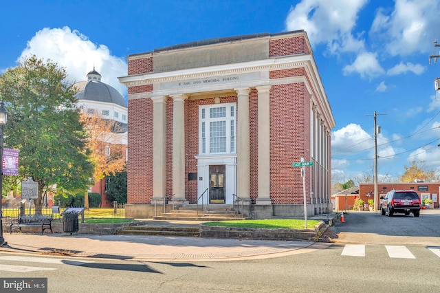 view of building exterior