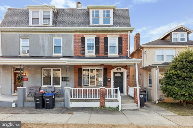 view of front of house with covered porch