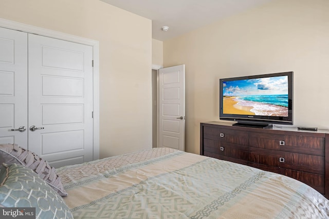 bedroom with a closet