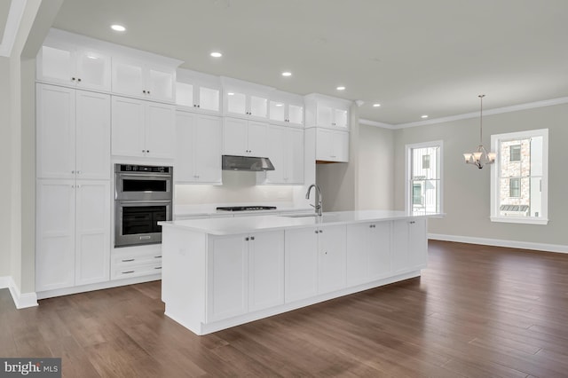 714 Walkers Mill Ln, Wilmington, DE 19807 - kitchen featuring under cabinet range hood, stainless steel double oven, a sink, cooktop, and ornamental molding