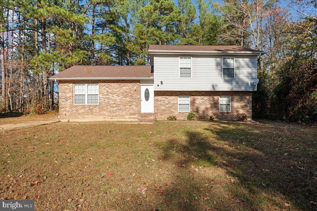 view of front of house with a front yard