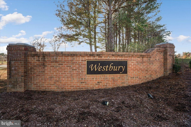 view of community / neighborhood sign