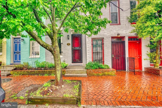510 Druid Hill Ave, Baltimore, MD 21201 - entrance to property featuring brick siding