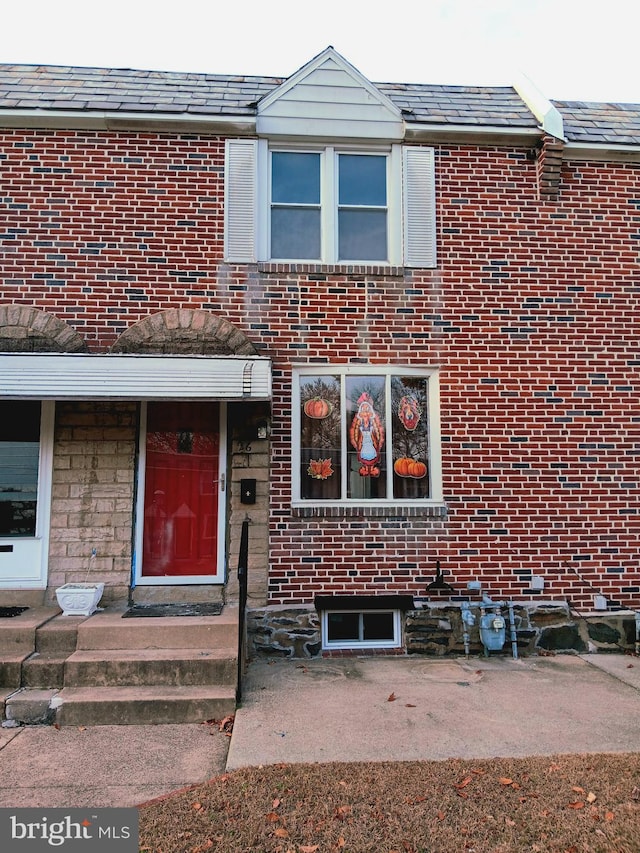 view of townhome / multi-family property