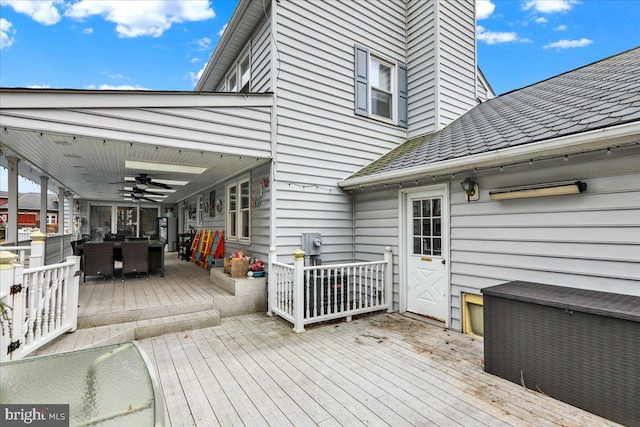 deck featuring ceiling fan