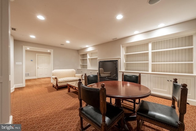 dining room with carpet