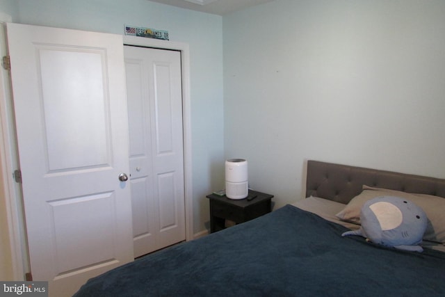 bedroom featuring a closet