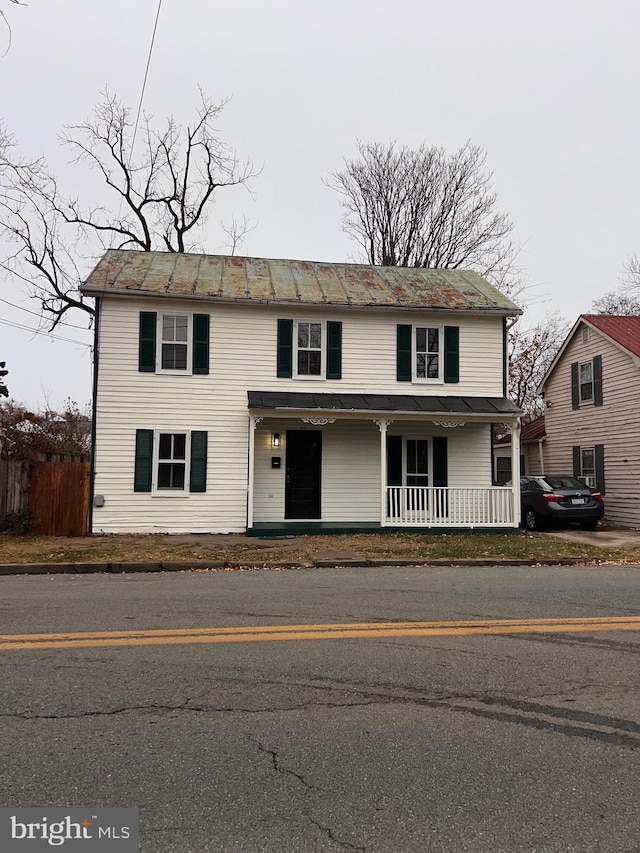 view of front of home with covered porch