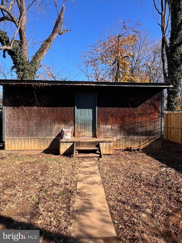 view of outbuilding