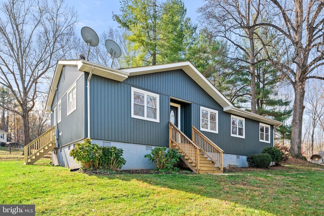 view of front of house with a front yard