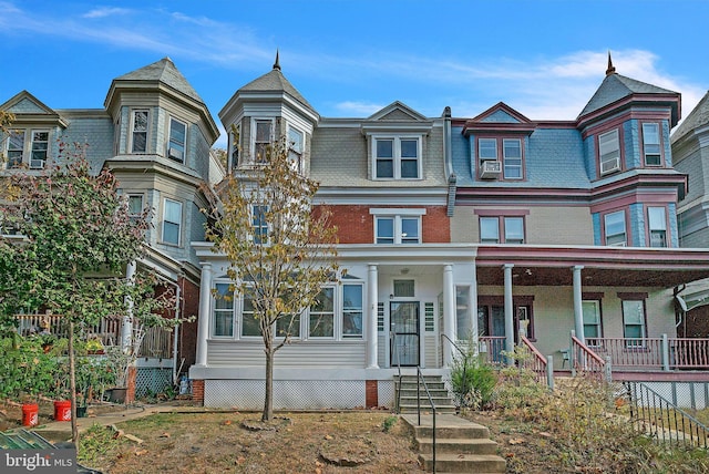 view of front of home with covered porch