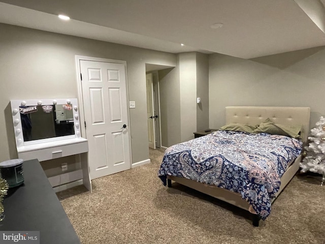 bedroom with carpet flooring