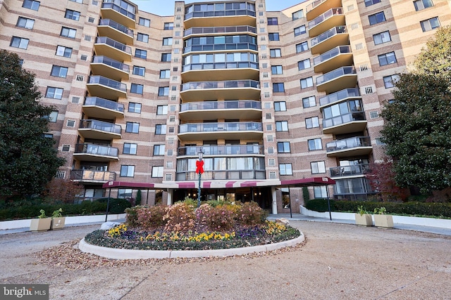 8370 Greensboro Dr Unit 414, Mclean, VA 22102 - view of apartment building / complex