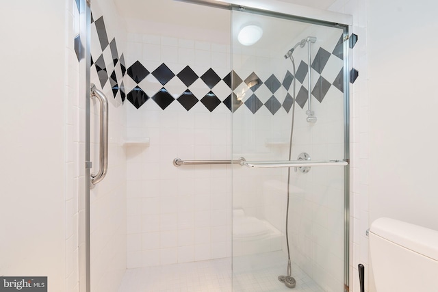 8370 Greensboro Dr Unit 414, Mclean, VA 22102 - full bathroom featuring a stall shower and toilet