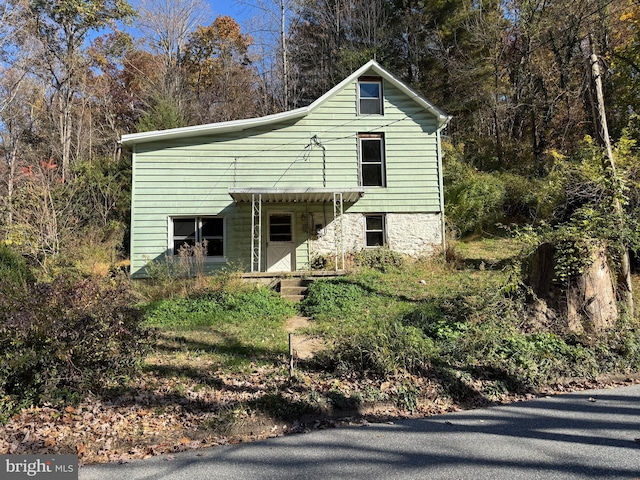 view of front of property