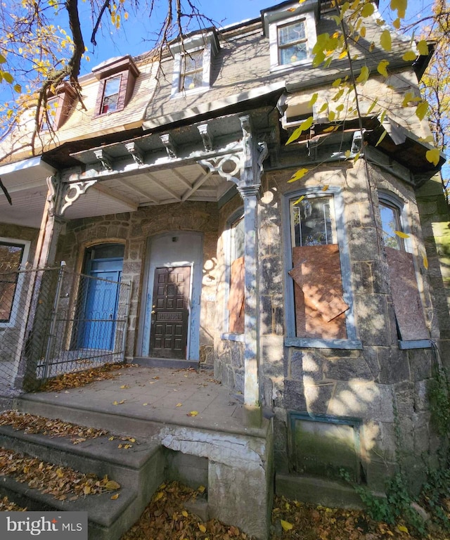 view of property entrance