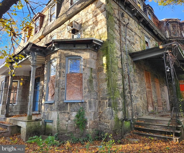 view of home's exterior