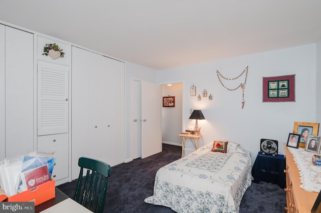 view of carpeted bedroom