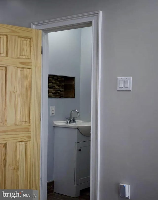 bathroom with vanity