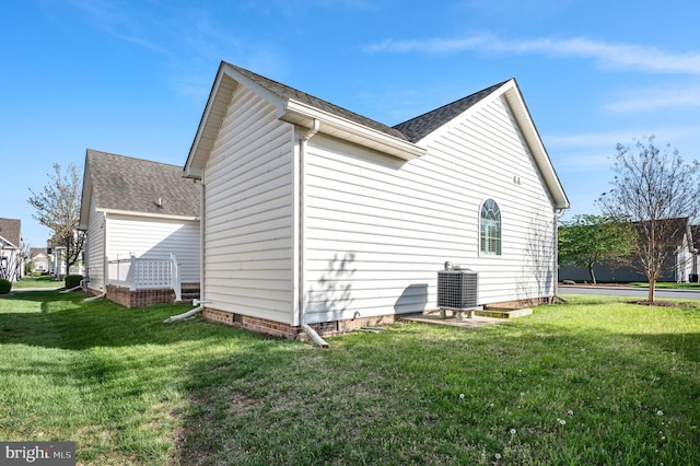 101 Forget Me Not Dr, White Post, VA 22663 - view of side of property featuring central air condition unit and a yard
