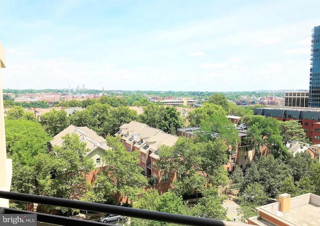 drone / aerial view with a view of city