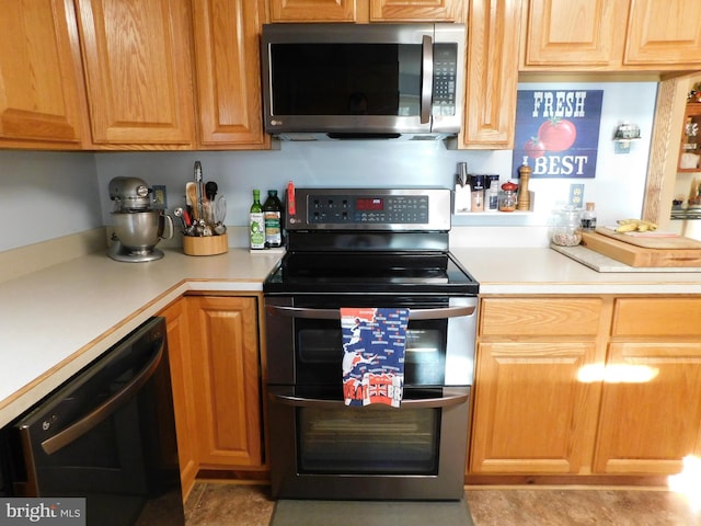 kitchen featuring appliances with stainless steel finishes