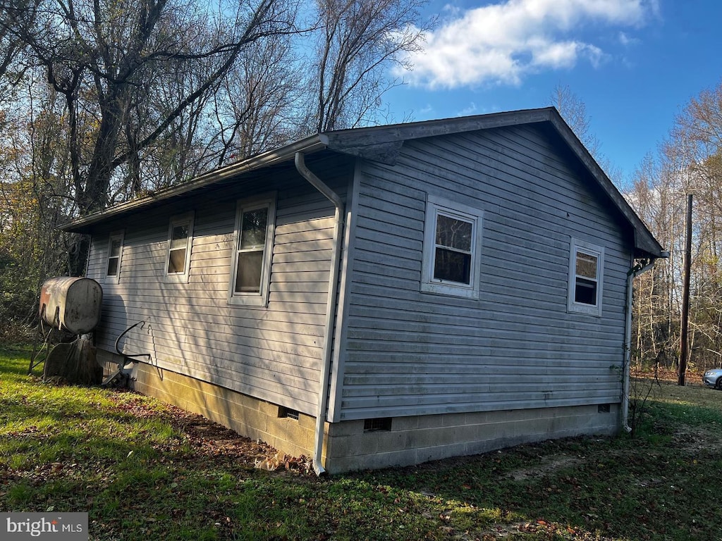 view of side of home