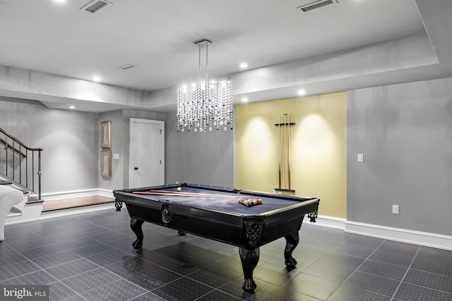 playroom featuring a notable chandelier and billiards